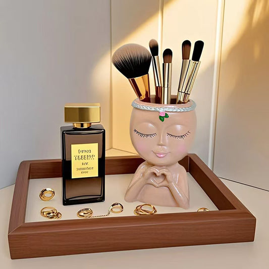 Vanity Brush Holder – High-End Art Doll Storage